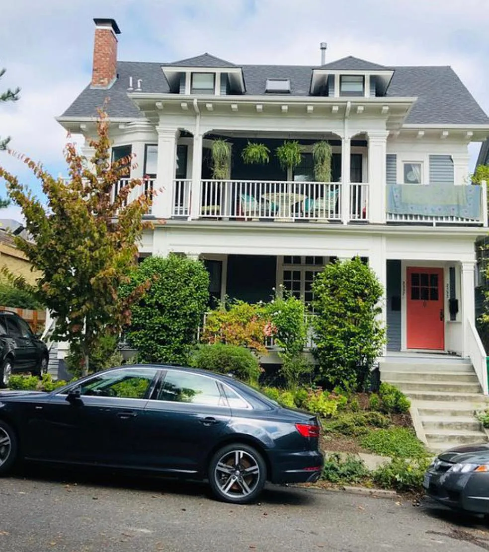 2357 NW Hoyt Street — Photo 1