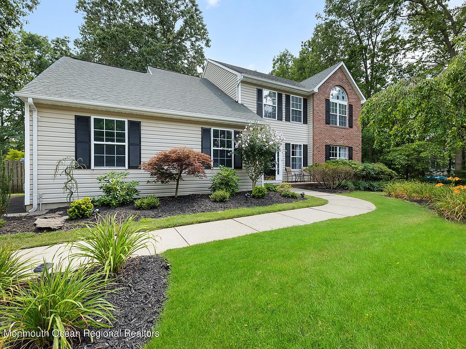 1st image of 15 Calvary Ct