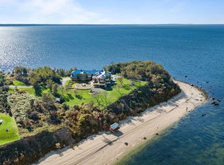 70 Crane Neck Rd, Setauket, NY 11733