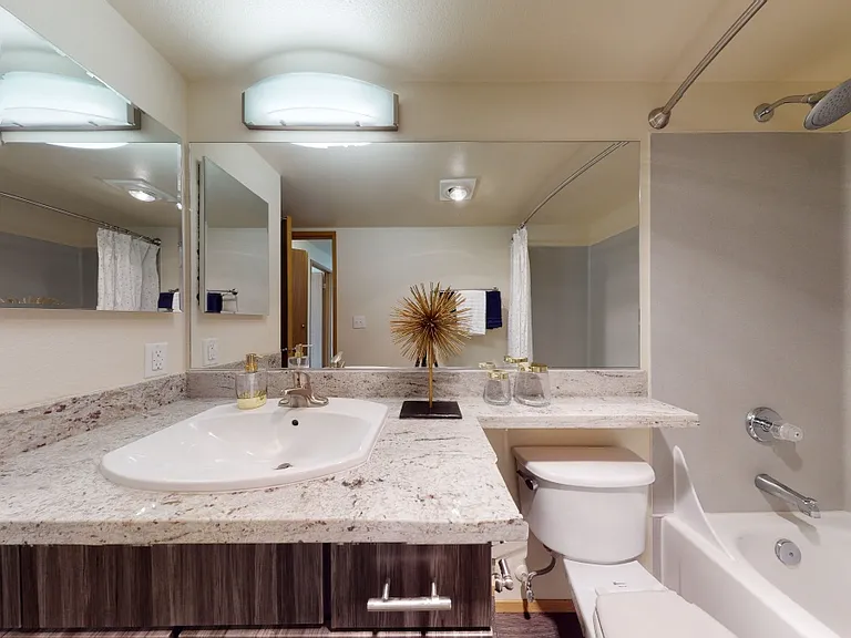 Leilani Apartment Homes — Photo 16