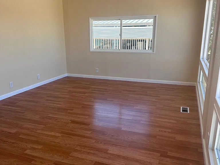 1554 N Guam St #7 — Photo 6