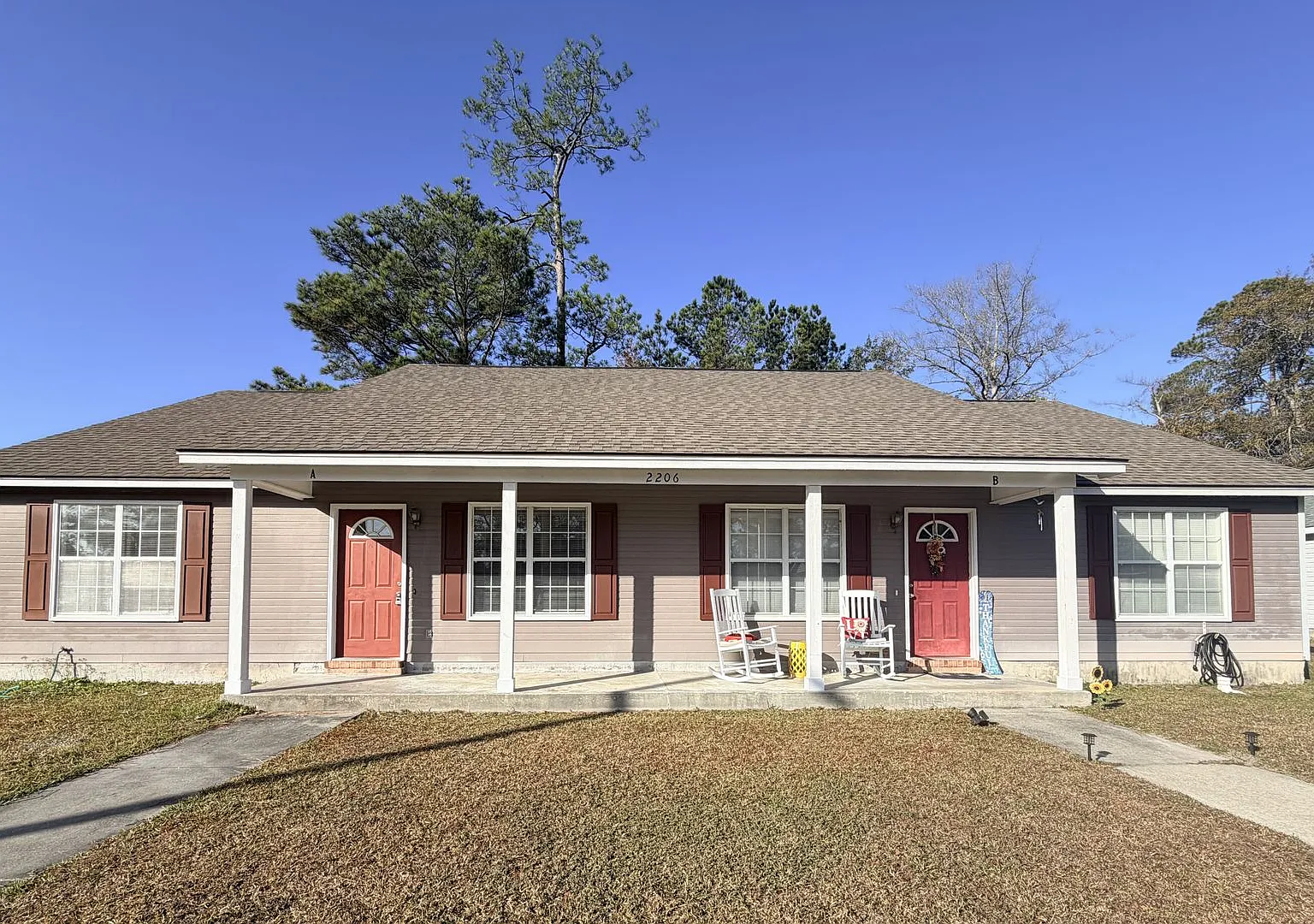 Cozy 2 Bed, 2 Bath Duplex Near Vsu & Sgmc In Valdosta — Photo 1