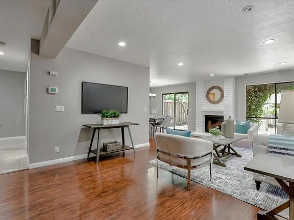 4th image of 1342 Casa Ct