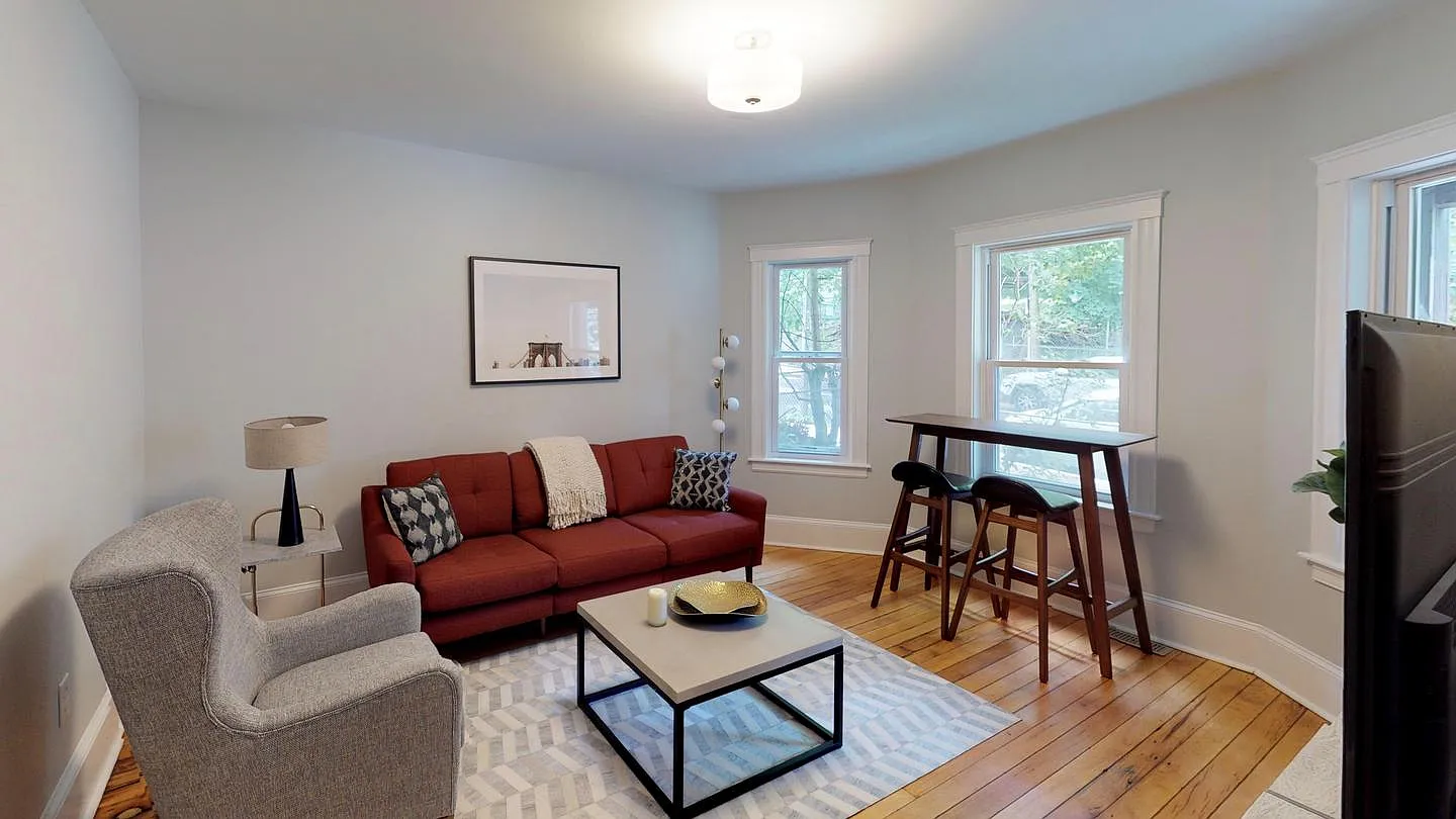 1 bed, 1.0 bath, $880 — Photo 1