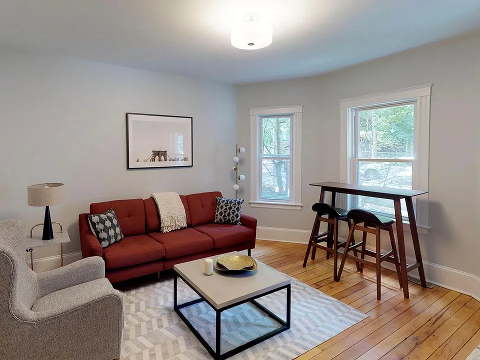 110 Greenbrier St #1