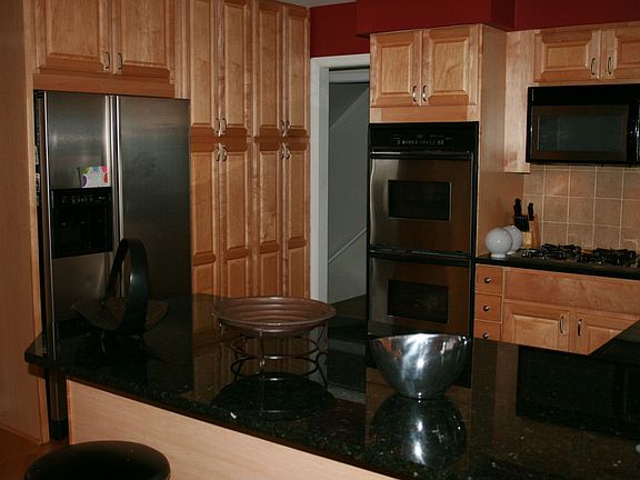 NEW KITCHEN WITH GRANITE!!!