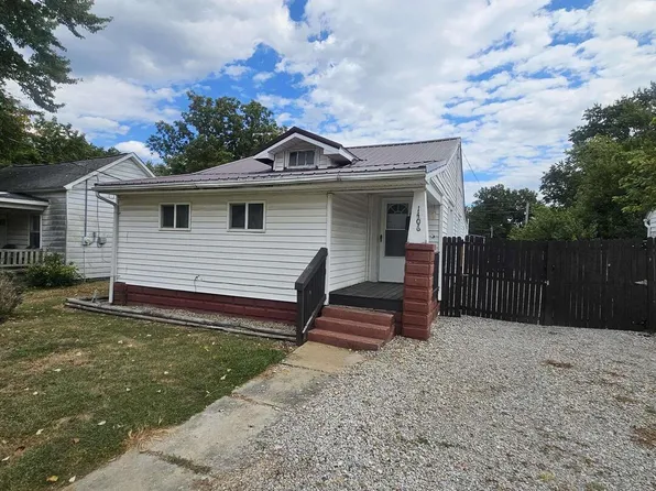 1406 S 12th St, Mount Vernon, IL 62864