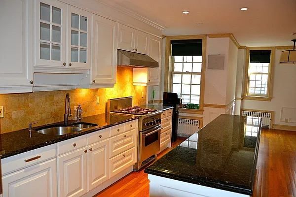 Rented by Level Group | media 10