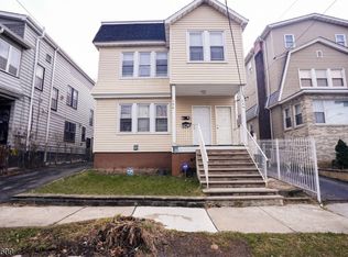 194 Hobson St, Newark, NJ 07112