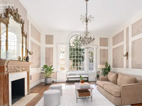 125 East 69th Street image 3 of 15