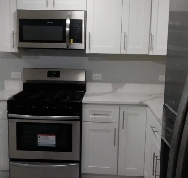2508 N Ashland Ave — Photo 2
