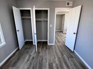 820 S 20th St #2F, Newark, NJ 07108