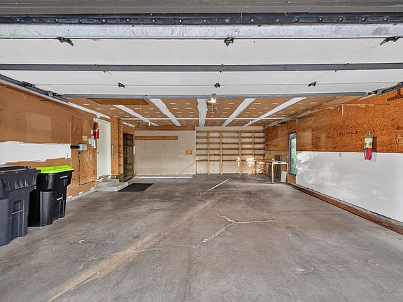 5th image of 4008 4008/4012 Pfeiffer Ct