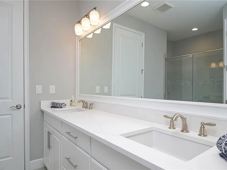 8013 Calle Canovas Ct — Photo 16