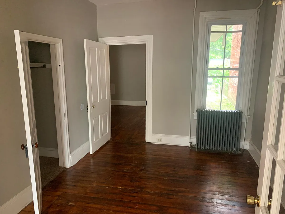 Building Photo - 523 W Orange St #1
