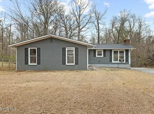 104 Shadow Brook Dr, Jacksonville, NC 28546