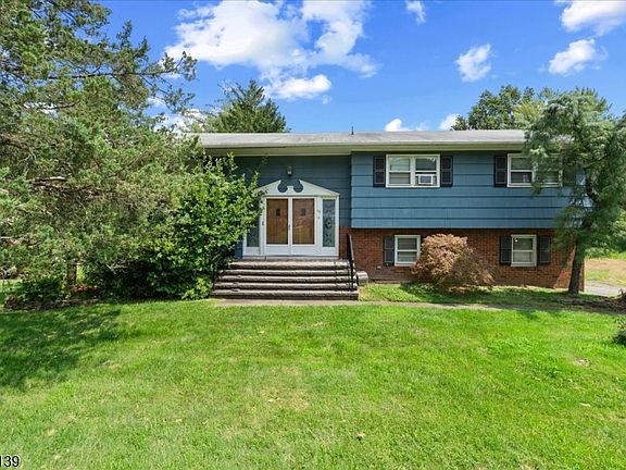 2nd image of 118 Pine Brook Rd