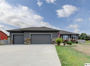 1359 Stone Ridge Dr, Louisville, NE 68037