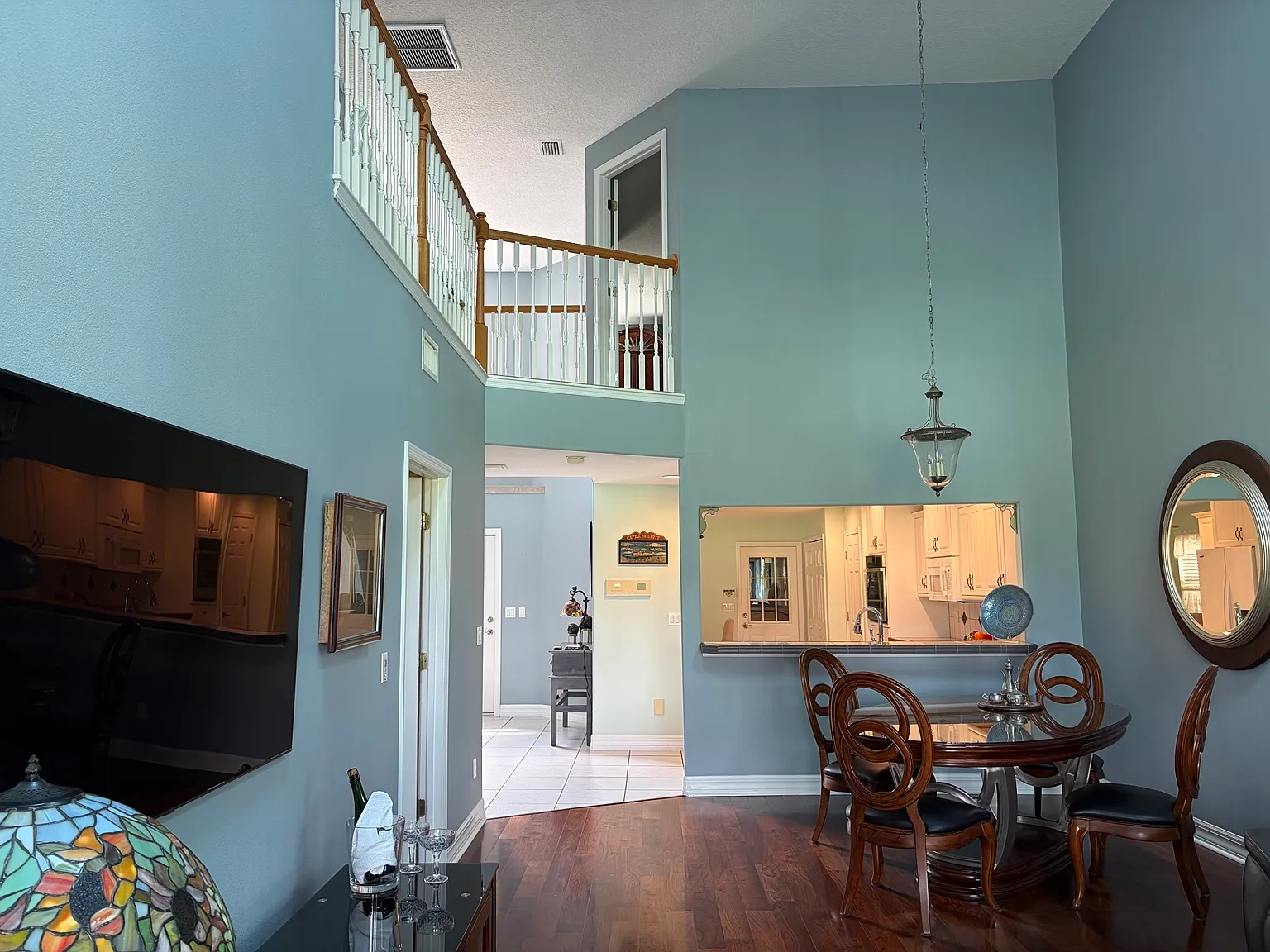 3 bed, 3.5 bath, 1991 sqft, $3,500 — Photo 4