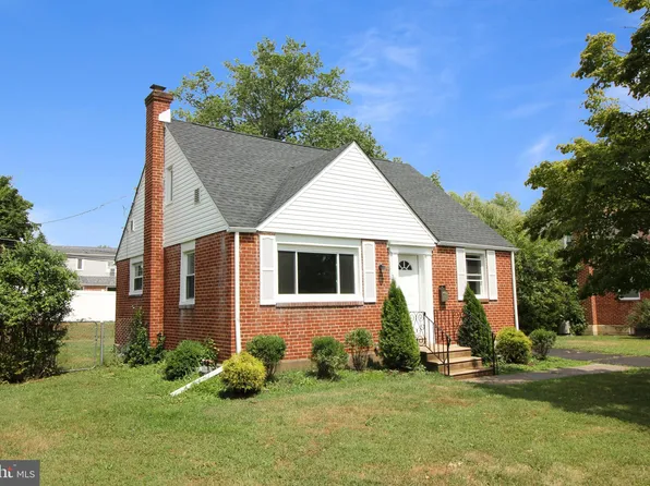 128 Bonnet Ln, Hatboro, PA 19040