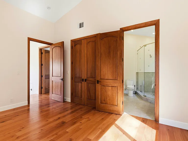 3911 Pepper Tree Ct — Photo 47