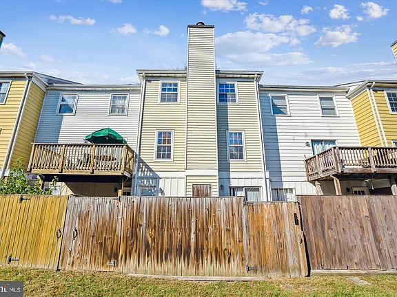3rd image of 1515 Marlborough Ct
