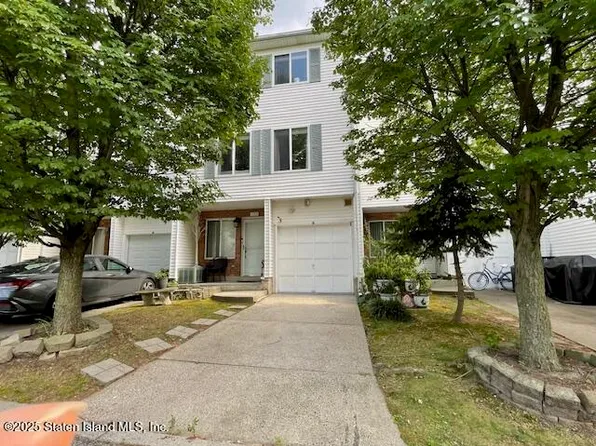 159 Aspen Knolls Way, Staten Island, NY 10312