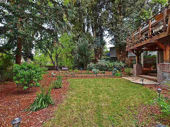 4th image of 437 Amador Ct