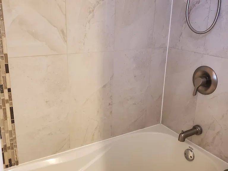 104 Houseman Cres — Photo 21