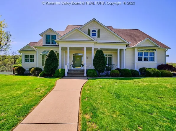 717 Downalong Dr, Ravenswood, WV 26164