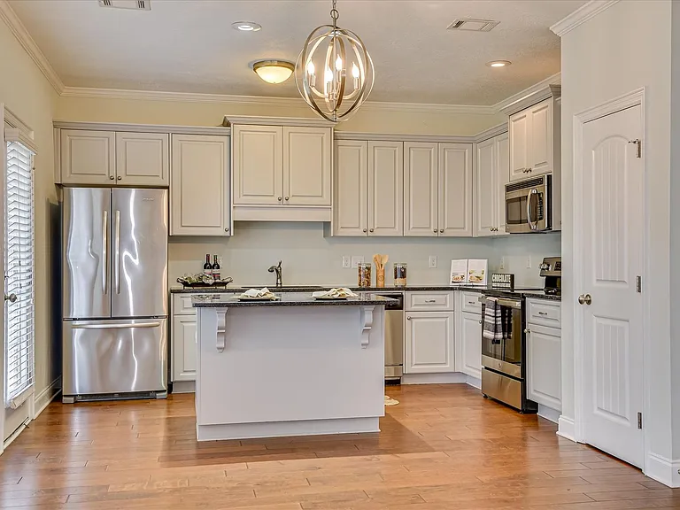 5564 Connor Dr — Photo 12