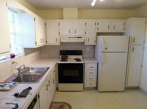 2nd image of 5160 SW 40th Ave APT 28D
