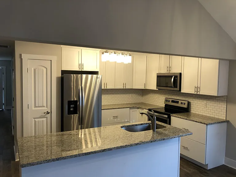 1502 Southernwood Dr — Photo 9