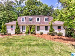 2700 Altadena Rd, Vestavia, AL 35243