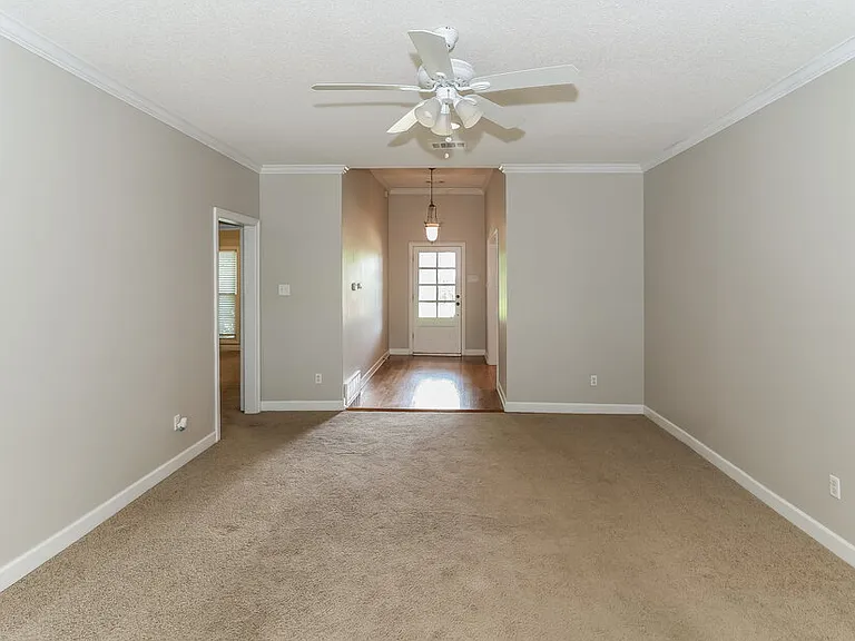 8895 Linell Cv — Photo 4