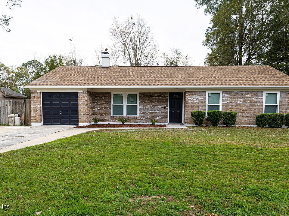 1st image of 2715 PINEWOOD Boulevard N