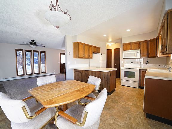 4th image of 603 Lodgepole St