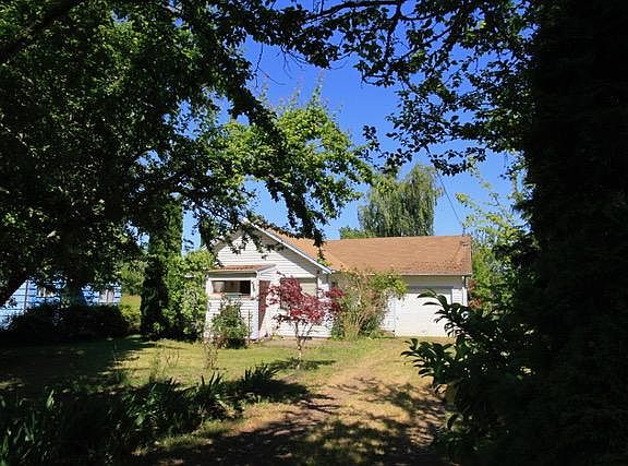 2nd image of 2445 SW Pickford St