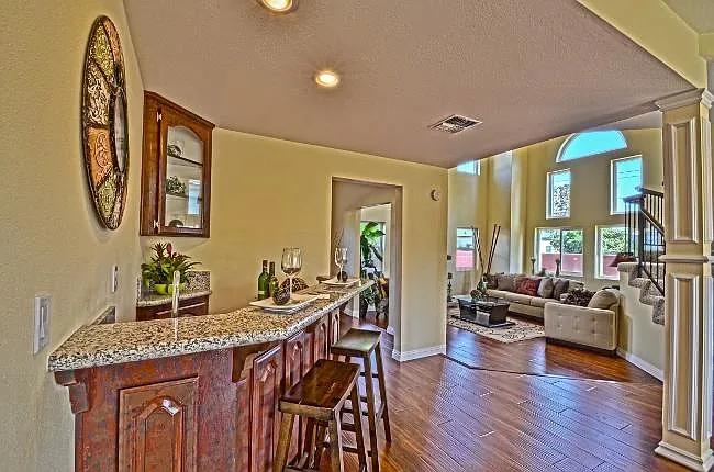 8727 Arcadia Ave — Photo 4