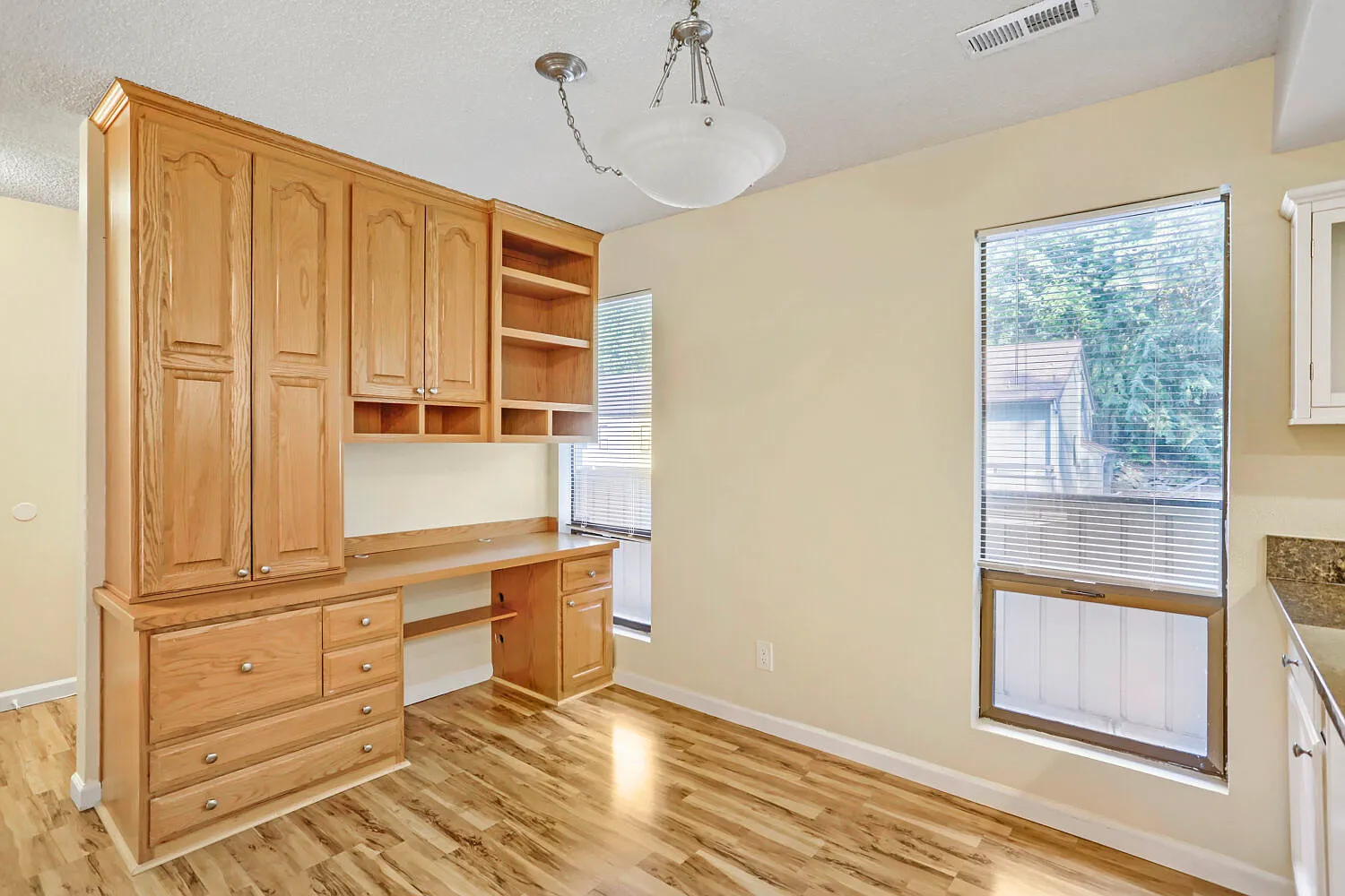 1 bed, 662 sqft, $1,895 — Photo 3