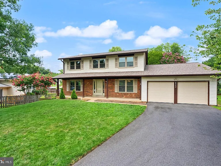 8902 Huxley Ct — Photo 29