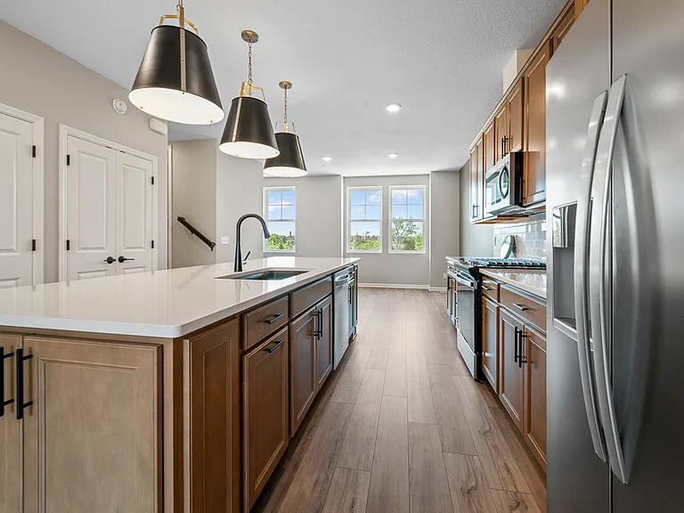 848 Woodlawn Ave — Photo 2