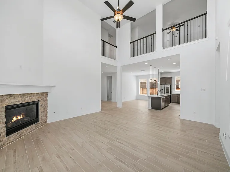 7422 Netherfield Ln — Photo 10