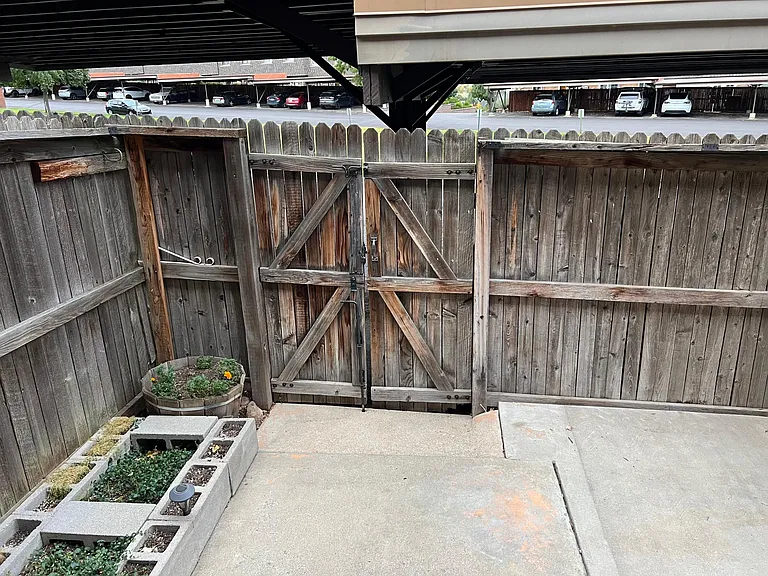 480 Gladiola St — Photo 9