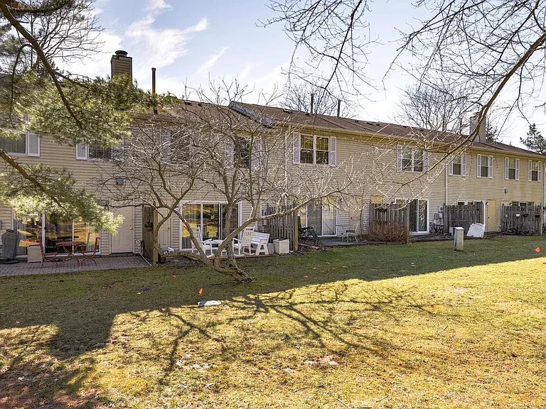 72 Quince Ct — Photo 15