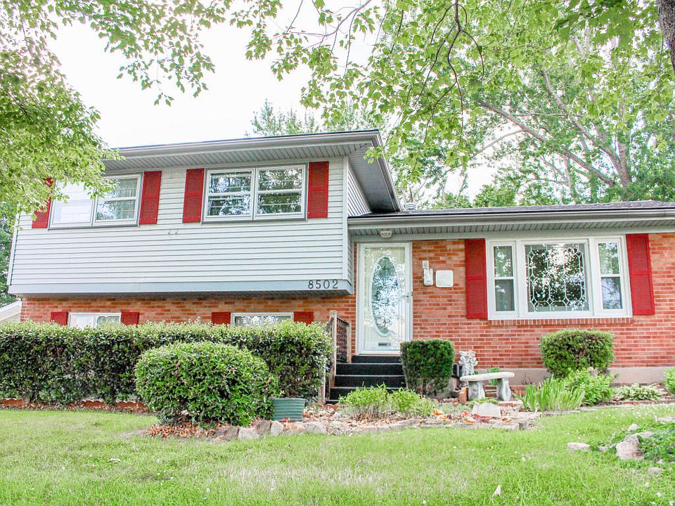 1st image of 8502 Cotswold Dr