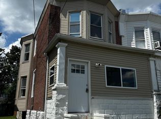 326 Powhattan Ave, Essington, PA 19029