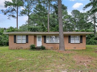 296 Decatur Dr, Fayetteville, NC 28303