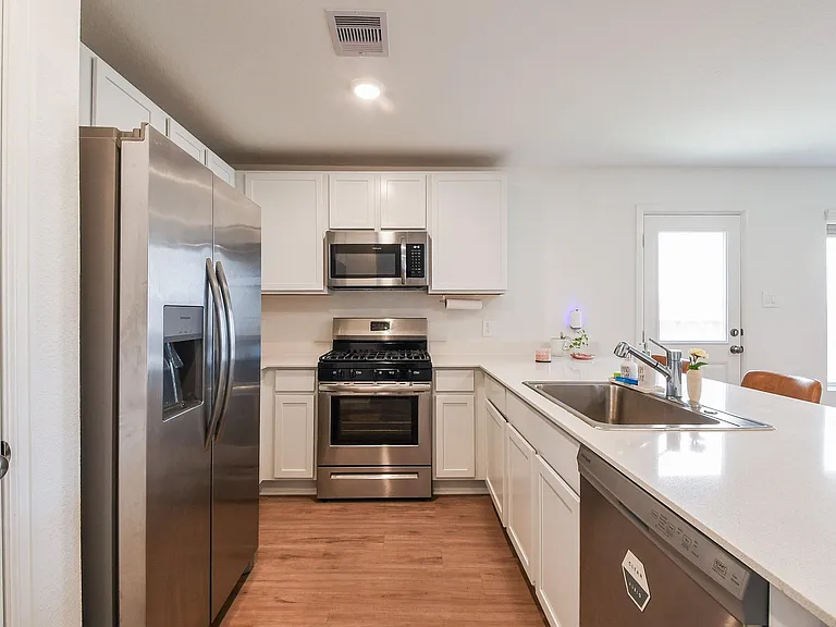 2728 Cadiz Bay Dr — Photo 11