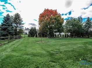 7443 Scandinavia Dr, Maumee, OH 43537